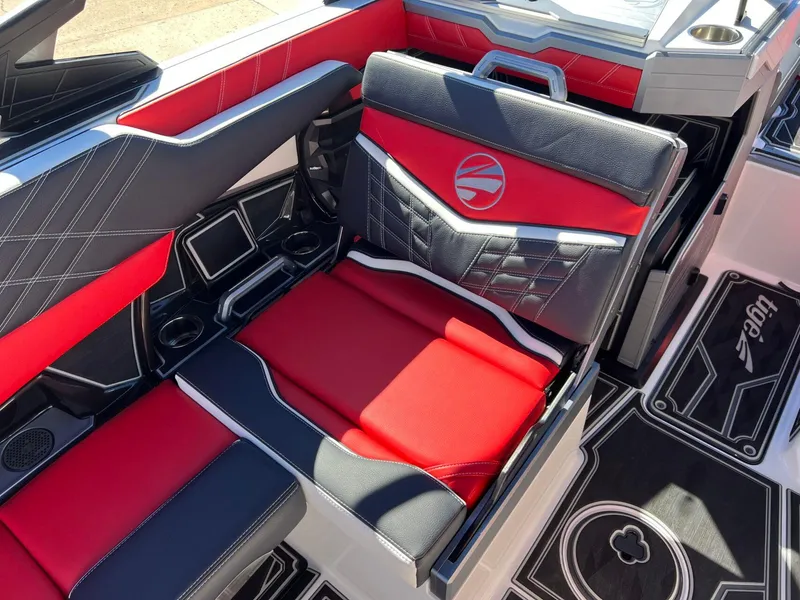 Slide: The Image of Tigé 25ZX Ultre' 2025 - 20