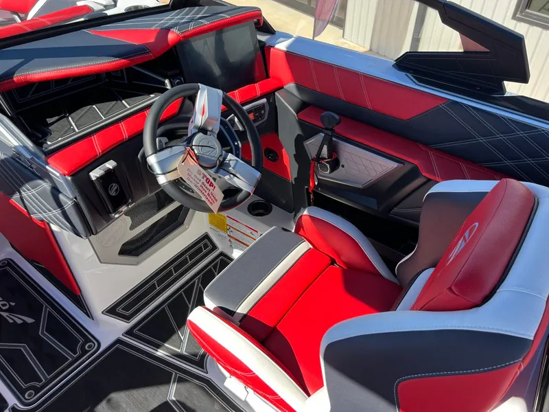 Slide: The Image of Tigé 25ZX Ultre' 2025 - 22