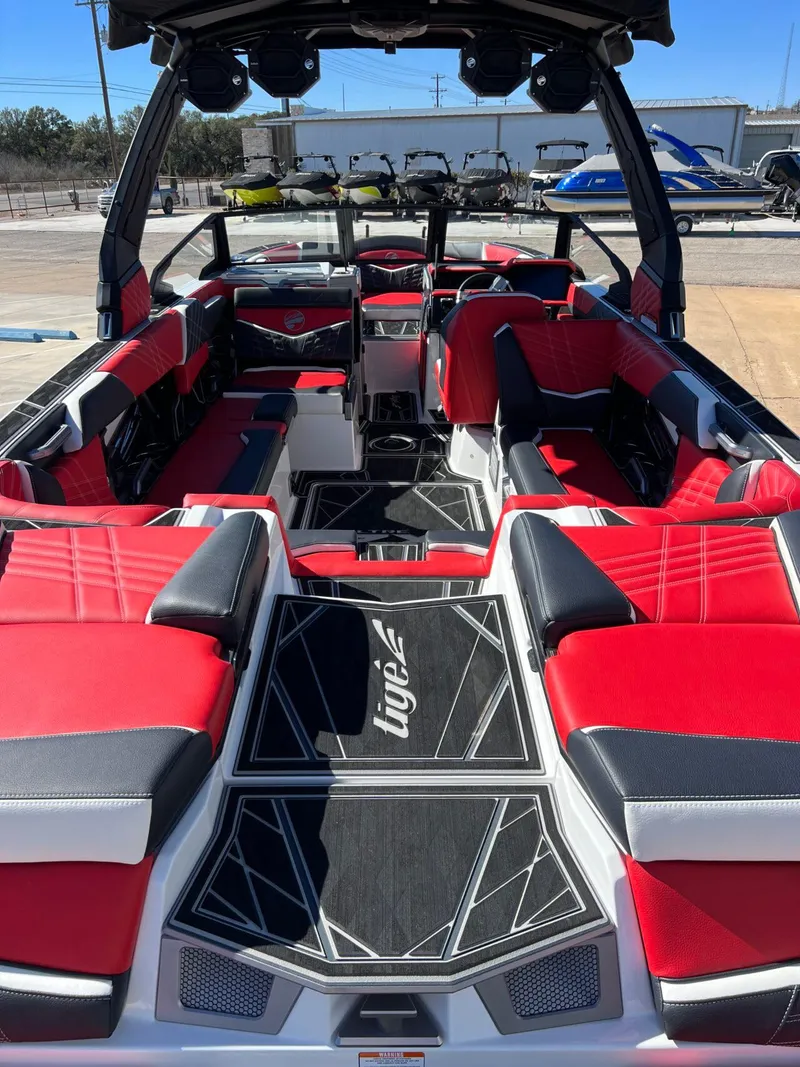 Slide: The Image of Tigé 25ZX Ultre' 2025 - 29