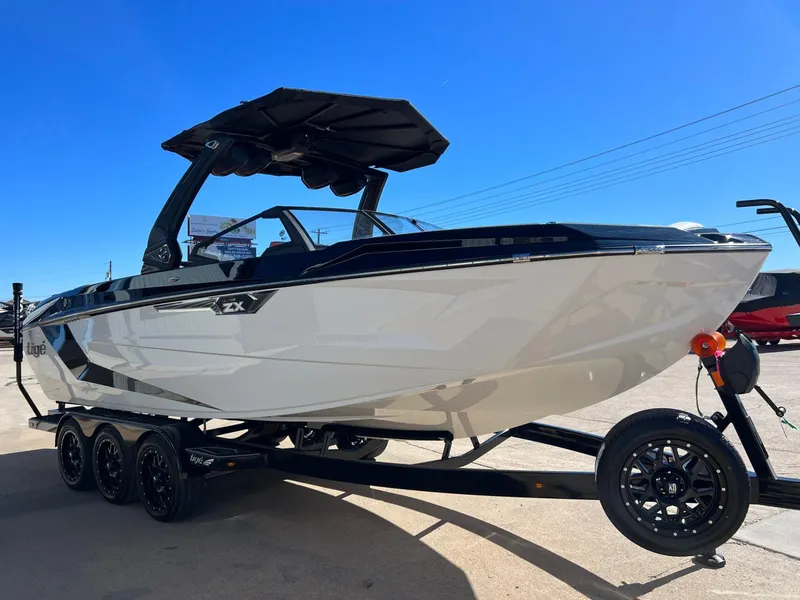 Slide: The Image of Tigé 25ZX Ultre' 2025 - 8