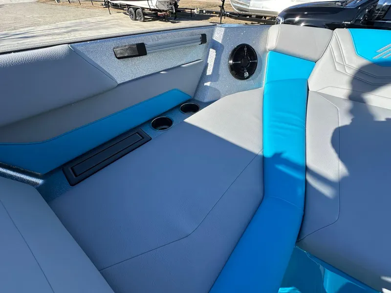 Slide: The Image of ATX 22 Type-S 2025 - 18