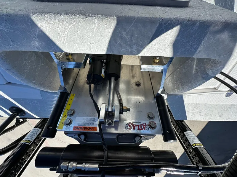 Slide: The Image of Dargel Kat 250HDX 2025 - 32