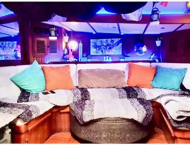 Slide: The Image of Vagabond 47 1986 - 25