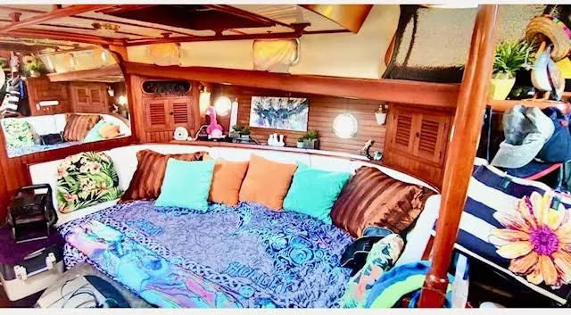 Slide: The Image of Vagabond 47 1986 - 26