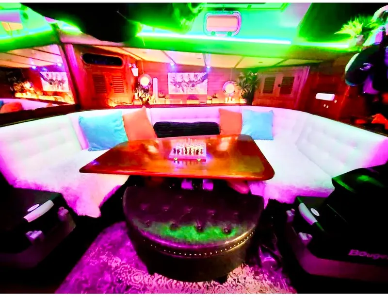 Slide: The Image of Vagabond 47 1986 - 27