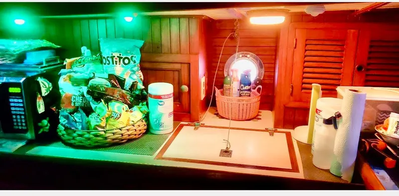 Slide: The Image of Vagabond 47 1986 - 33