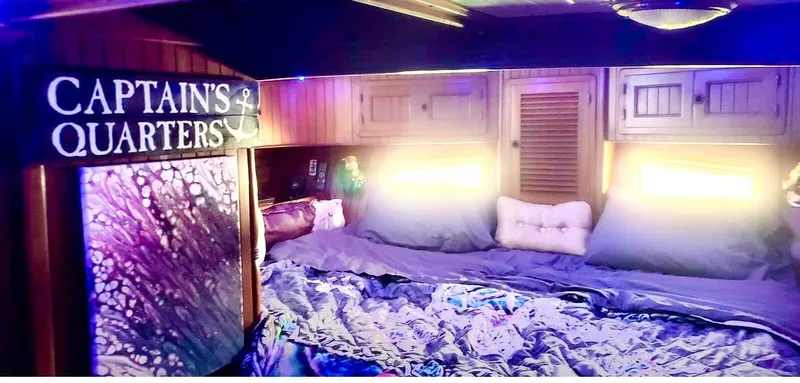 Slide: The Image of Vagabond 47 1986 - 37