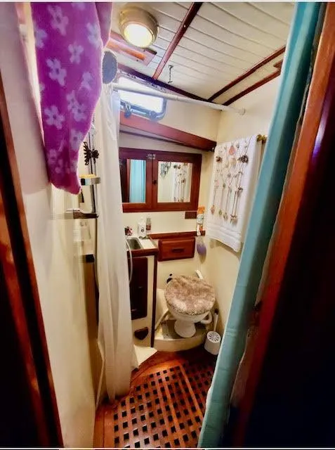 Slide: The Image of Vagabond 47 1986 - 42