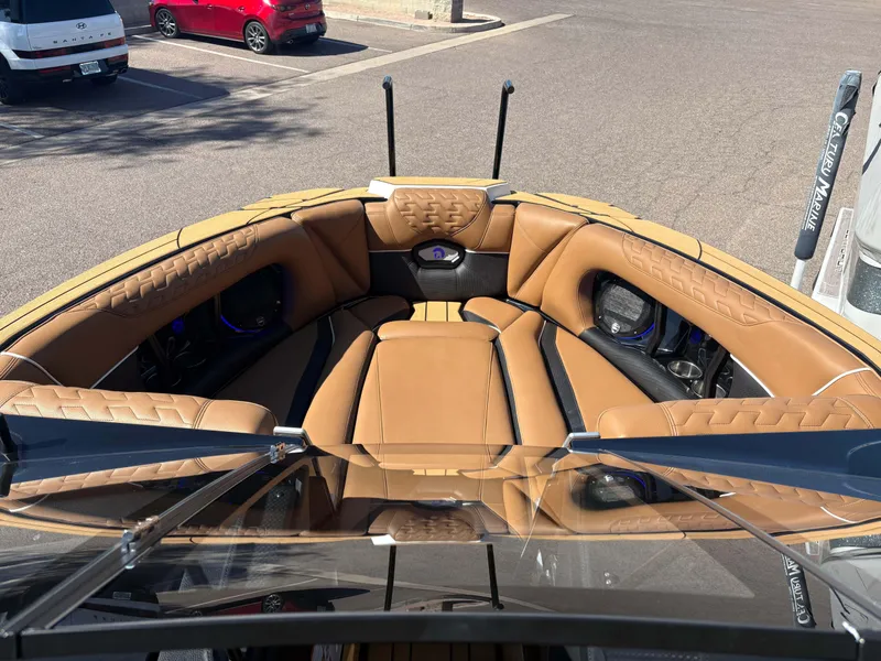 Slide: The Image of Centurion Ri245 2025 - 10