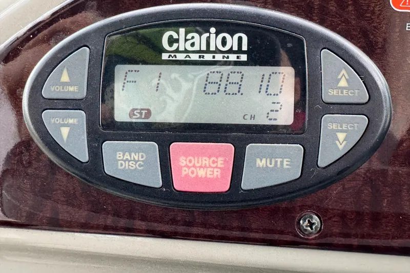 Slide: The Image of Clarion Marine radio on 2005 Sea Ray Sundancer 260. - 9