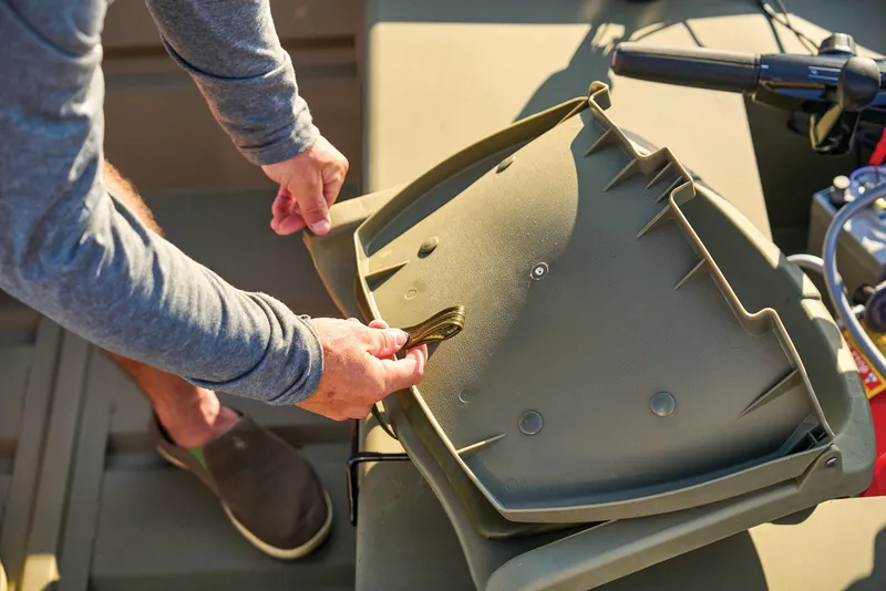 Slide: The Image of Tracker Grizzly 1436 Utility 2025 - 53