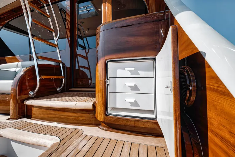 Slide: The Image of Viking 72 Convertible 2023 - 60