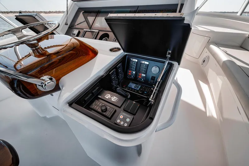 Slide: The Image of Viking 72 Convertible 2023 - 69