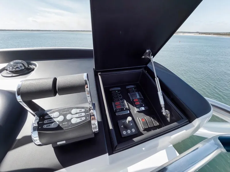 Slide: The Image of Viking 72 Convertible 2023 - 80