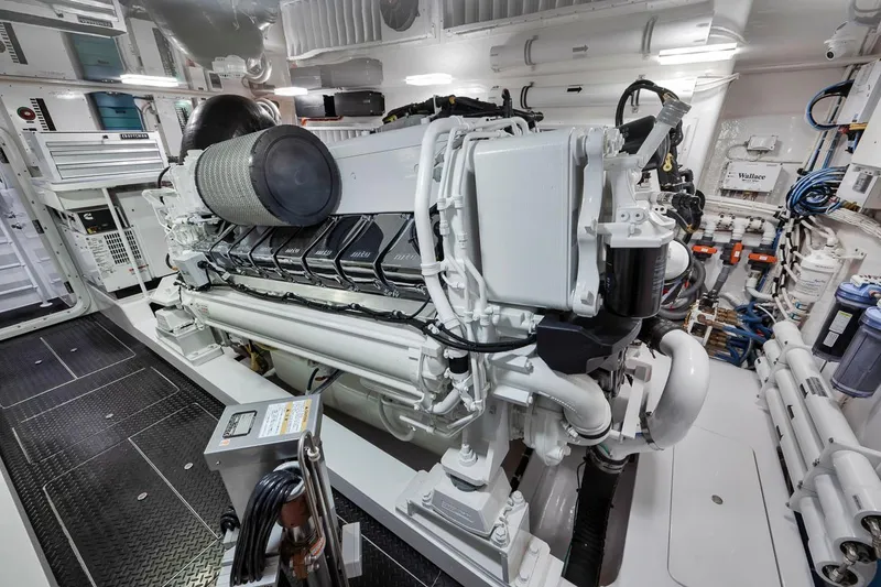 Slide: The Image of Viking 72 Convertible 2023 - 87