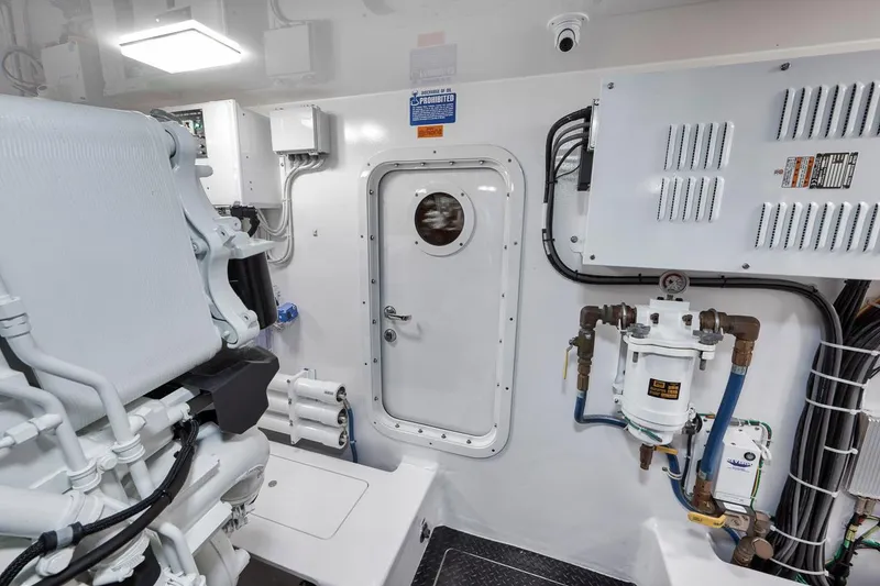 Slide: The Image of Viking 72 Convertible 2023 - 89