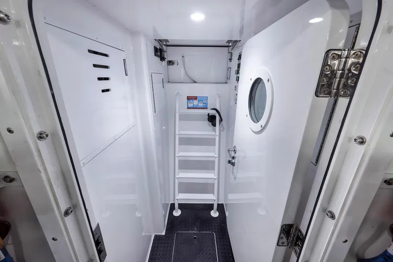 Slide: The Image of Viking 72 Convertible 2023 - 91