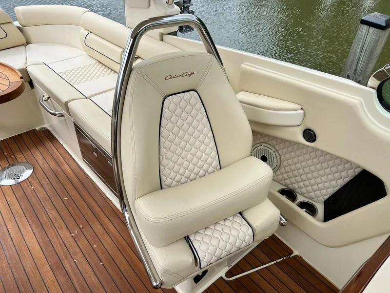 Slide: The Image of Chris-Craft Launch GT 28 Surf 2022 - 11