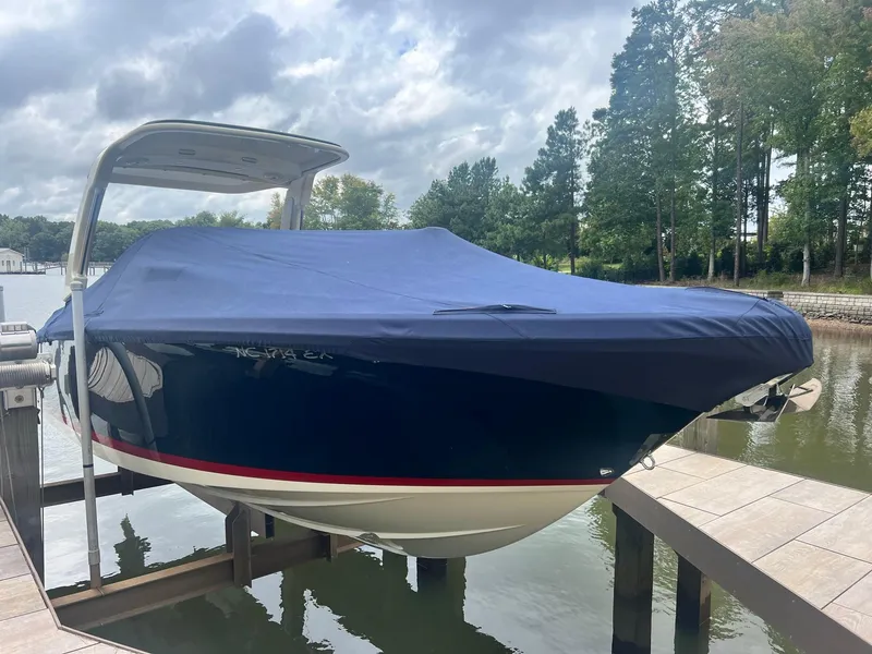 Slide: The Image of Chris-Craft Launch GT 28 Surf 2022 - 13