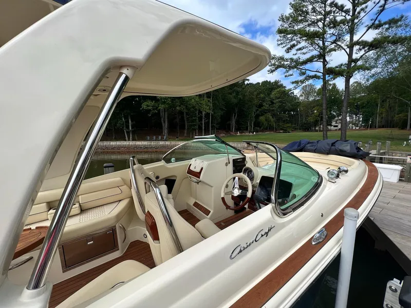 Slide: The Image of Chris-Craft Launch GT 28 Surf 2022 - 18