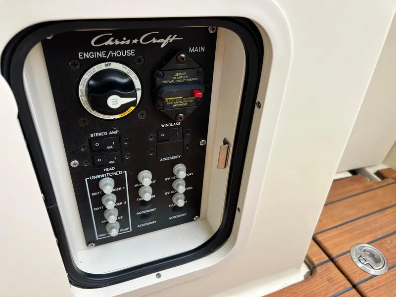 Slide: The Image of Chris-Craft Launch GT 28 Surf 2022 - 23