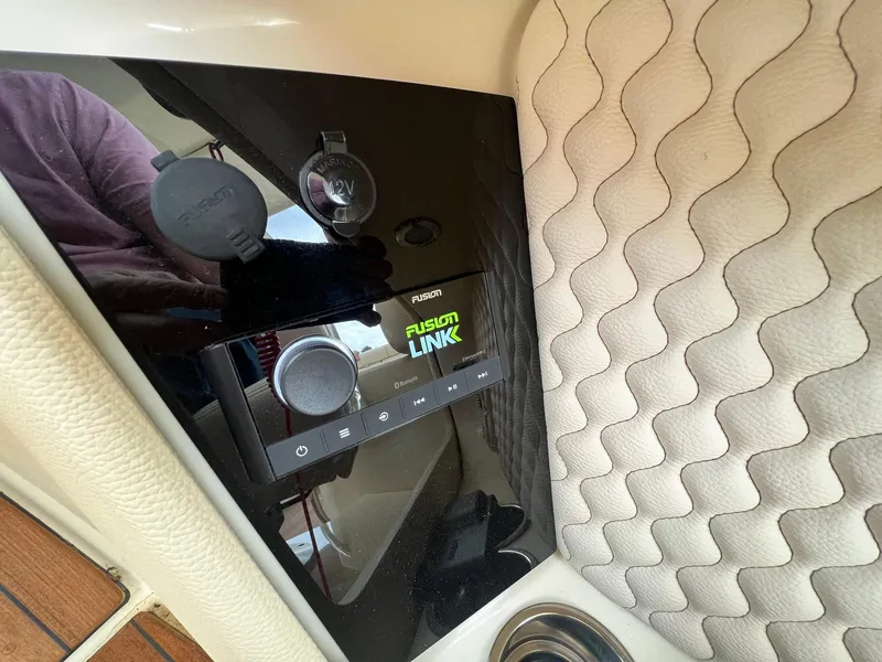 Slide: The Image of Chris-Craft Launch GT 28 Surf 2022 - 6