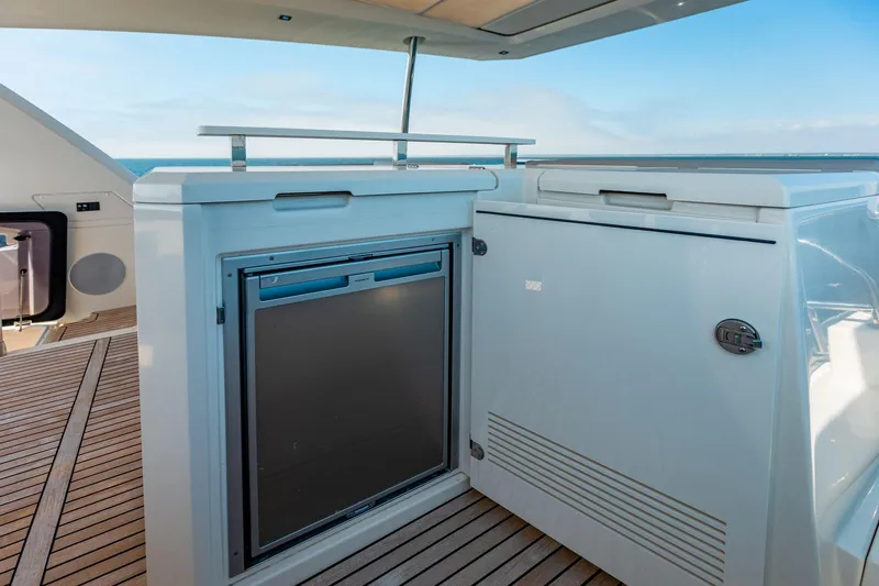 Slide: The Image of 2020 Prestige 630 FB Flybridge 2 - 47