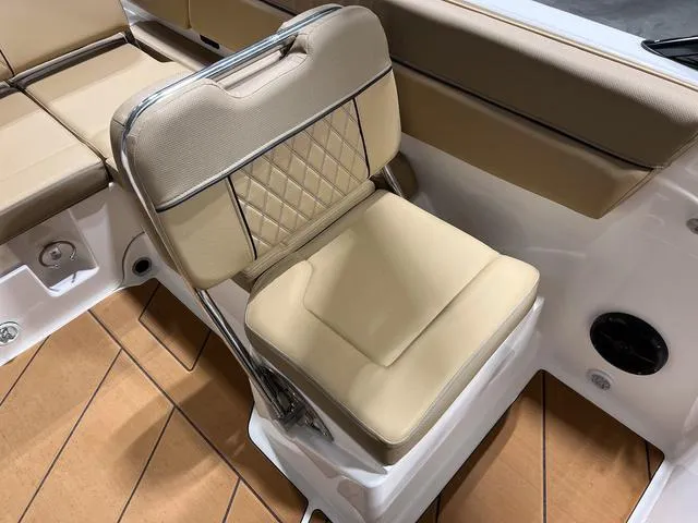 Slide: The Image of Bayliner D22I 2025 - 11