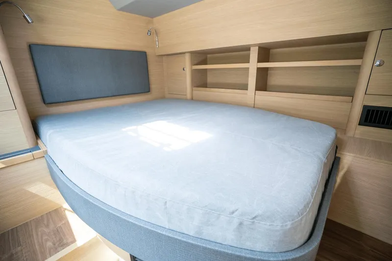 Slide: The Image of Aquila 44 2025 - 35