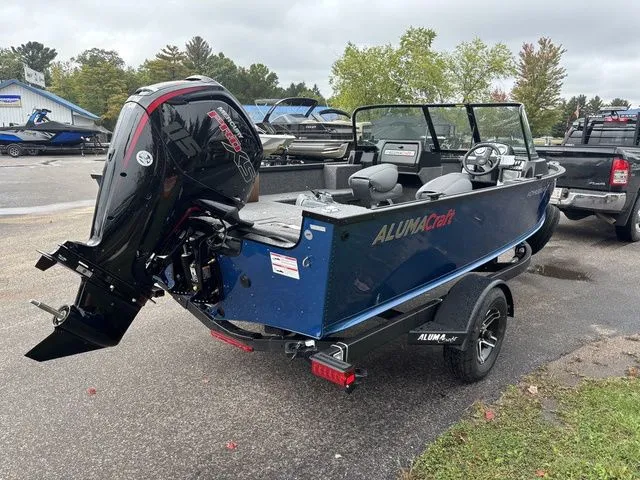 Slide: The Image of Alumacraft Voyageur 175 Sport 2026 - 6