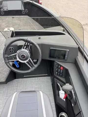 Slide: The Image of Alumacraft Competitor 175X Side Console 2025 - 11