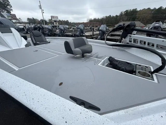 Slide: The Image of Xpress H20 Bass 2025 - 5