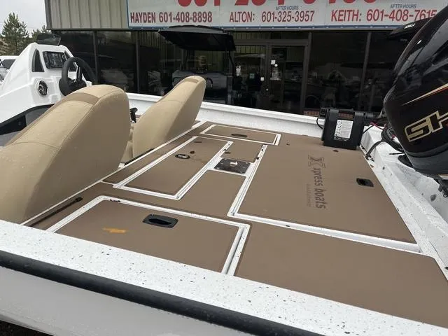 Slide: The Image of Xpress H18C Crappie 2025 - 6