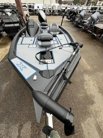 Slide: The Image of Xpress H17C Crappie 2025 - 4