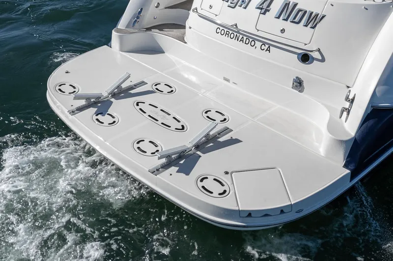 Slide: The Image of 2005 Sea Ray 500 Sundancer yacht stern platform on water, Coronado, CA. - 33