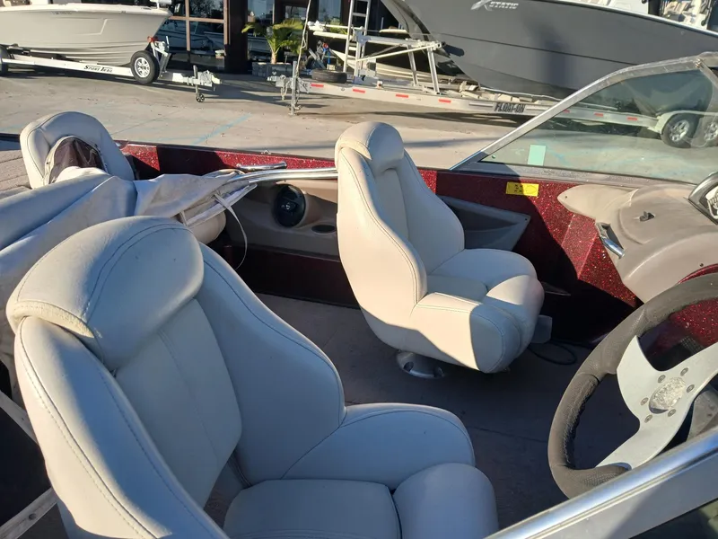 Slide: The Image of Triton 211 Sf 2006 - 4