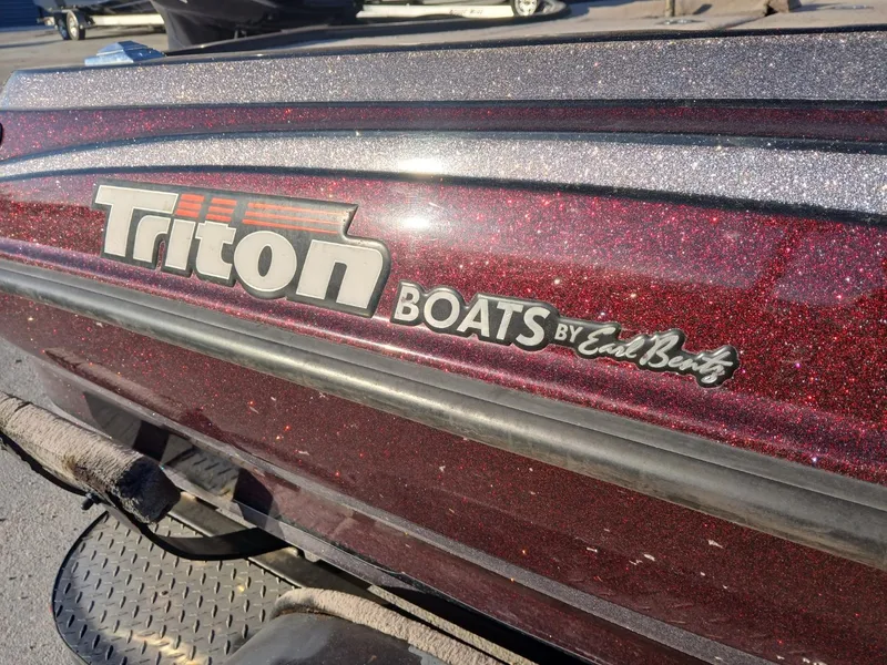 Slide: The Image of Triton 211 Sf 2006 - 6