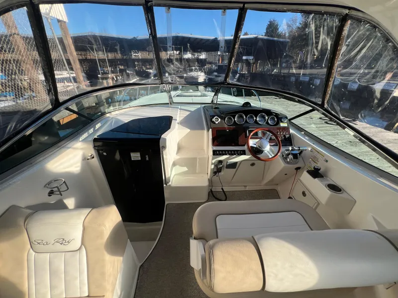 Slide: The Image of Sea Ray Sundancer 310 2013 - 16