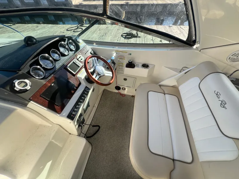 Slide: The Image of Sea Ray Sundancer 310 2013 - 17