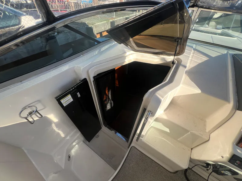 Slide: The Image of Sea Ray Sundancer 310 2013 - 19