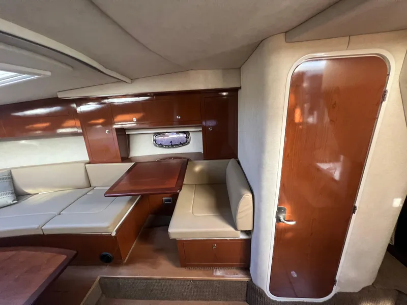 Slide: The Image of Sea Ray Sundancer 310 2013 - 23