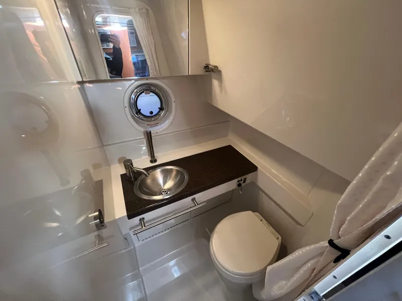 Slide: The Image of Sea Ray Sundancer 310 2013 - 24