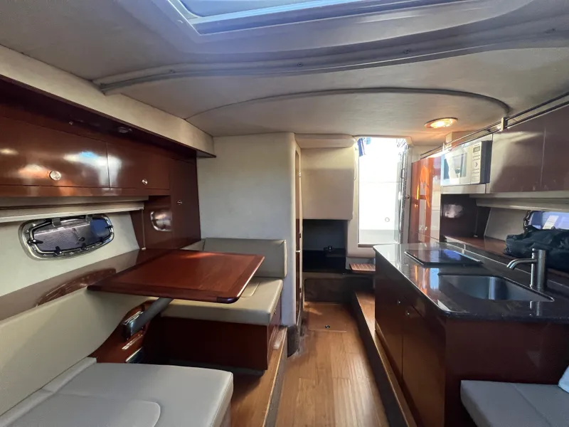 Slide: The Image of Sea Ray Sundancer 310 2013 - 26