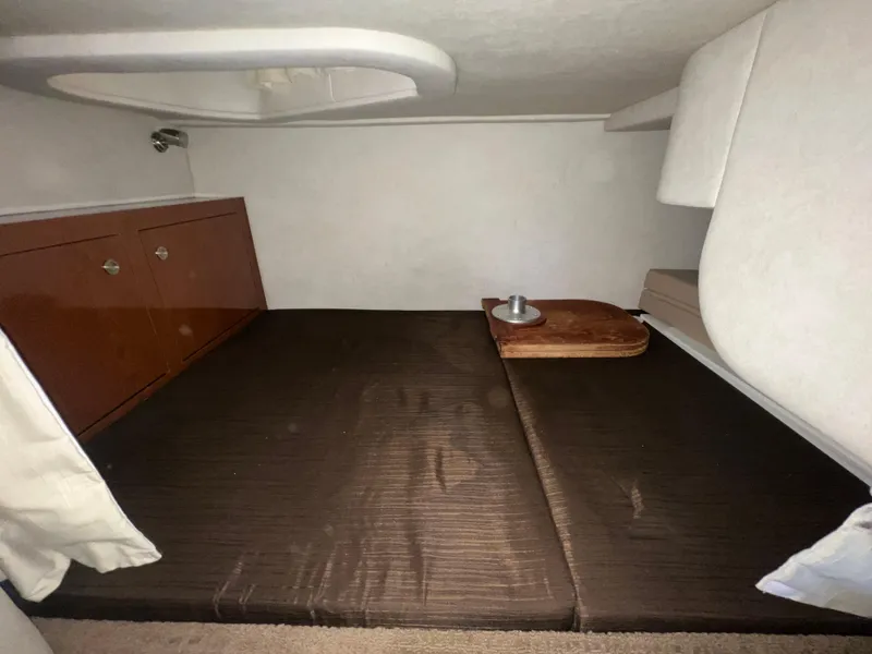 Slide: The Image of Sea Ray Sundancer 310 2013 - 27