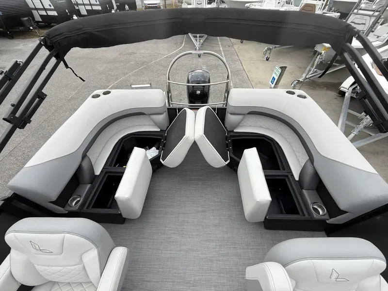 Slide: The Image of Lowe Ss 230 2025 - 7