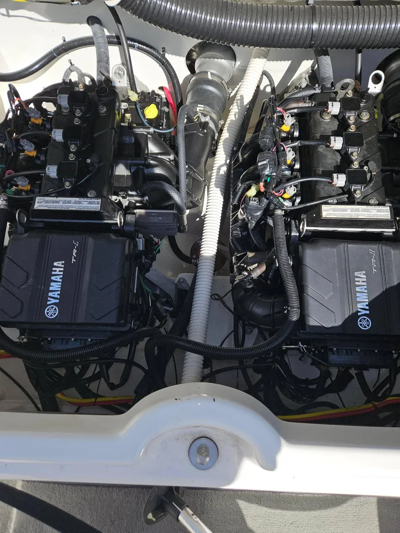 Slide: The Image of 2017 Yamaha SX210 boat engines, showcasing dual TR-1 power units. - 6
