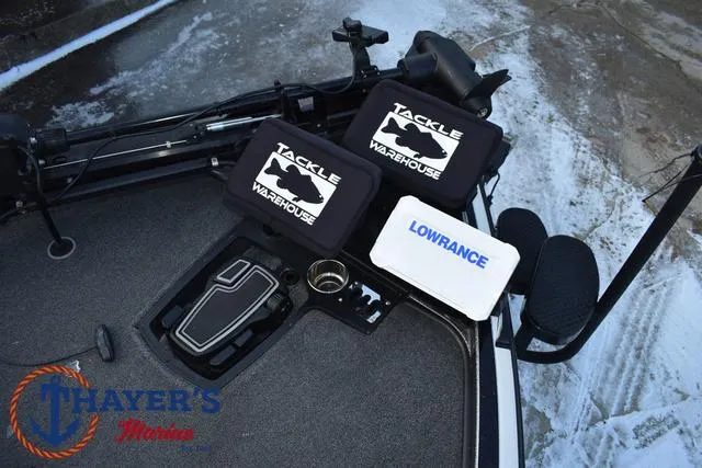 Slide: The Image of Ranger Z521R 2023 - 11