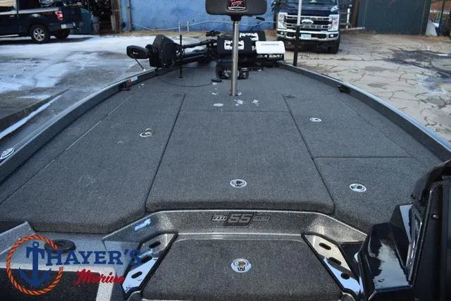 Slide: The Image of Ranger Z521R 2023 - 13