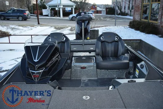 Slide: The Image of Ranger Z521R 2023 - 19