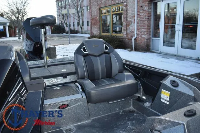 Slide: The Image of Ranger Z521R 2023 - 20